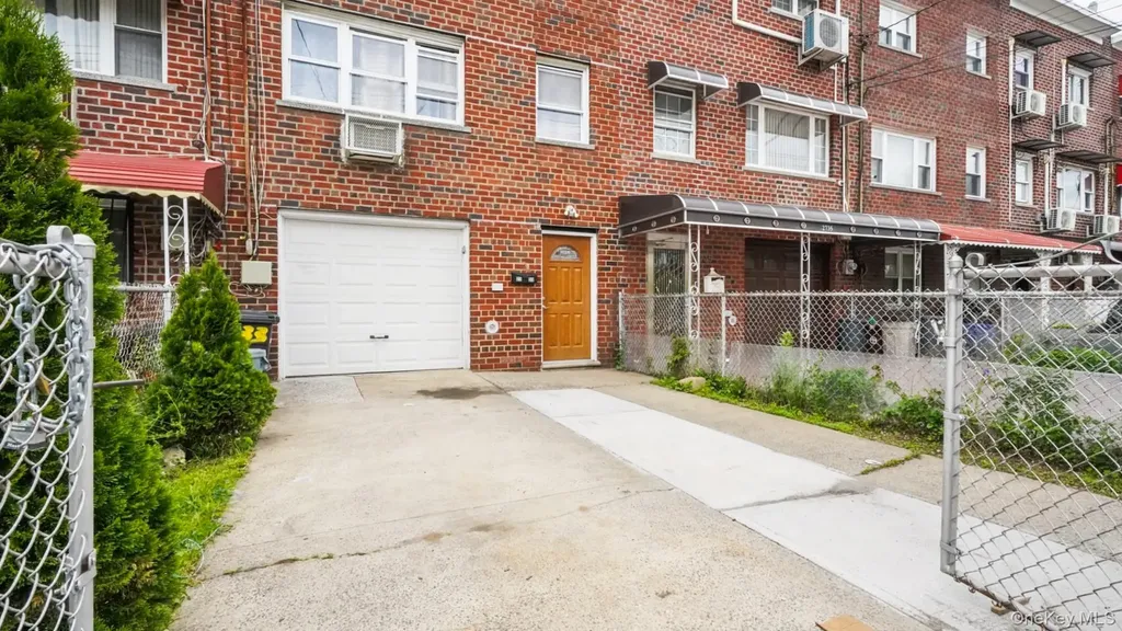 2733 Hone Avenue Bronx NY 10469
