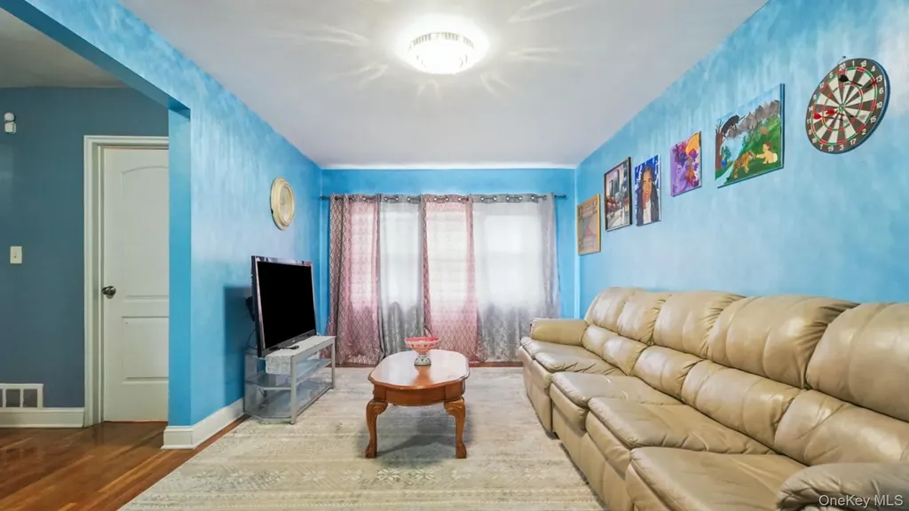 2733 Hone Avenue Bronx NY 10469