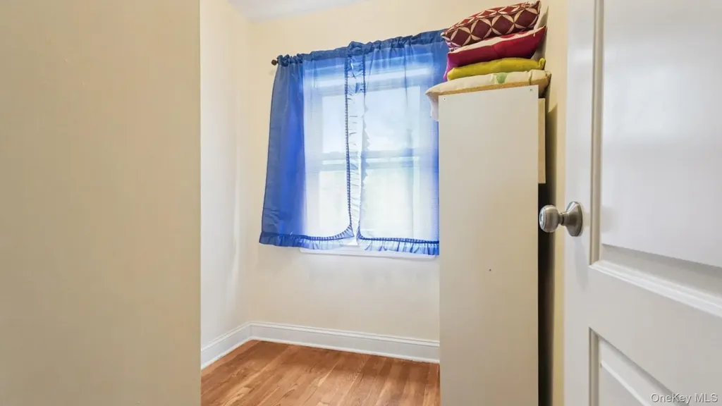 2733 Hone Avenue Bronx NY 10469