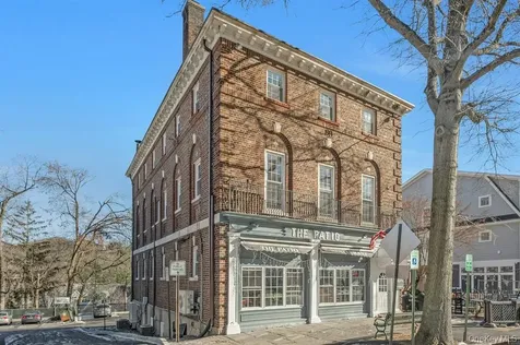 1133 Pleasantville Road Briarcliff Manor NY 10510