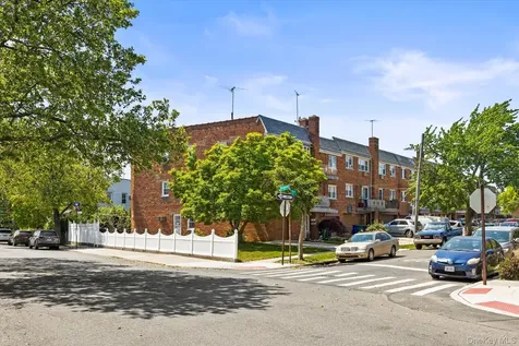 6432 77th Place Middle Village NY 11379