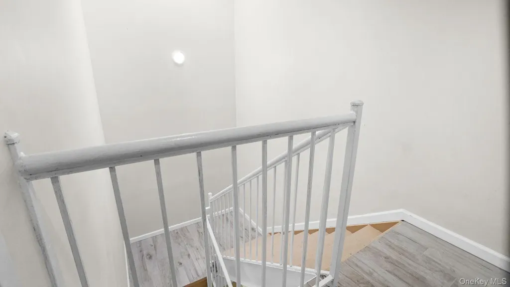 506 Van Nest Bronx NY 10460