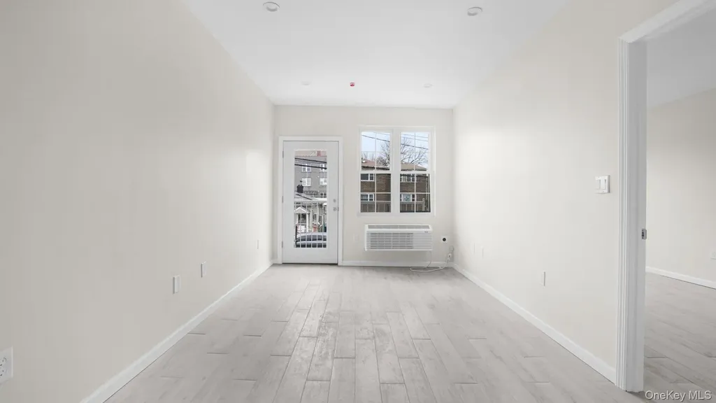 506 Van Nest Bronx NY 10460