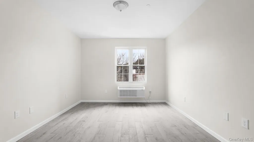 506 Van Nest Bronx NY 10460