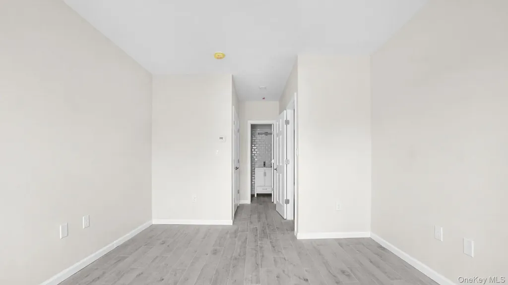 506 Van Nest Bronx NY 10460
