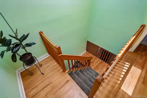 20 Aspen Court Nanuet NY 10954