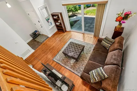 20 Aspen Court Nanuet NY 10954