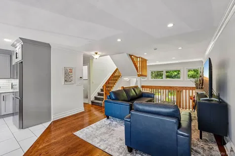 20 Aspen Court Nanuet NY 10954