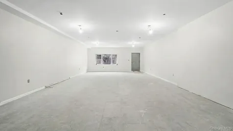 508 Van Nest Bronx NY 10460