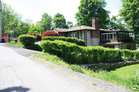 37 Valhalla Road Carmel NY 10512
