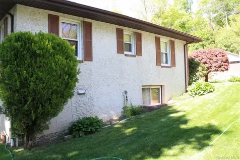 37 Valhalla Road Carmel NY 10512