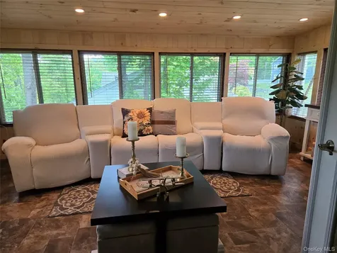 37 Valhalla Road Carmel NY 10512
