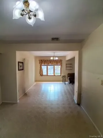 37 Acorn Place Lynbrook NY 11563