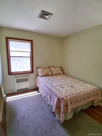 37 Acorn Place Lynbrook NY 11563