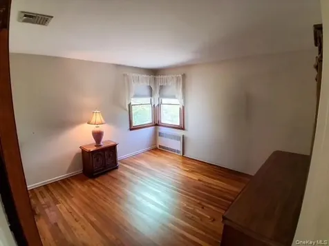 37 Acorn Place Lynbrook NY 11563