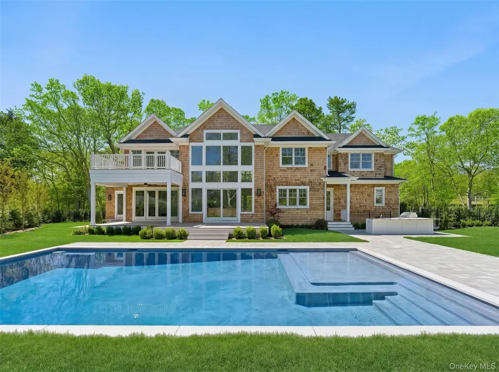78 Meeting House Road Westhampton Beach NY 11978