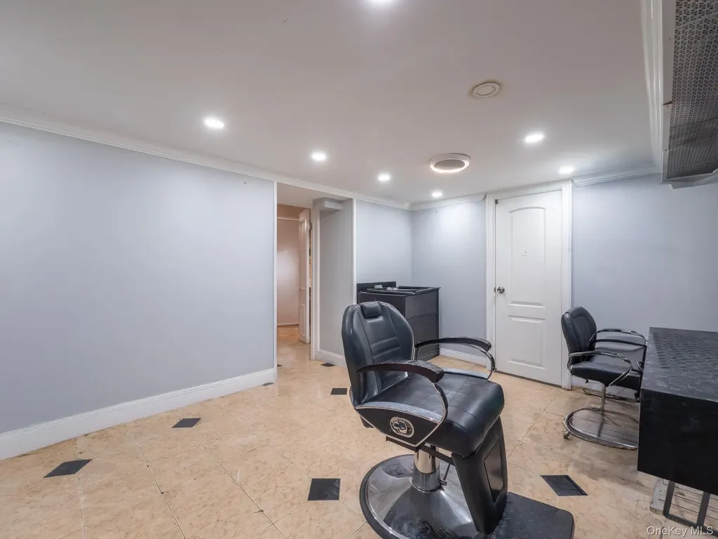 75-75 180th Street Fresh Meadows NY 11366