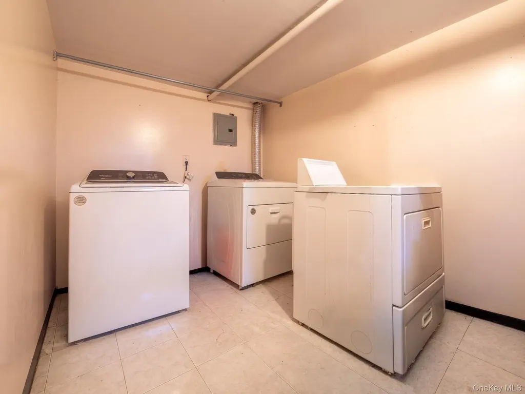 75-75 180th Street Fresh Meadows NY 11366