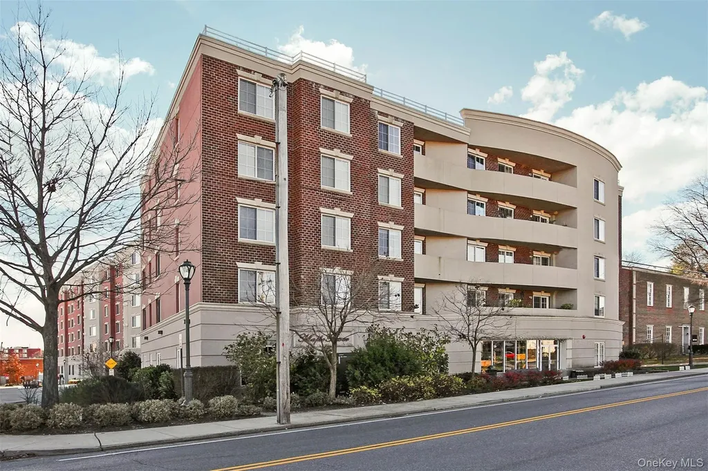 242 Maple Avenue Westbury NY 11590