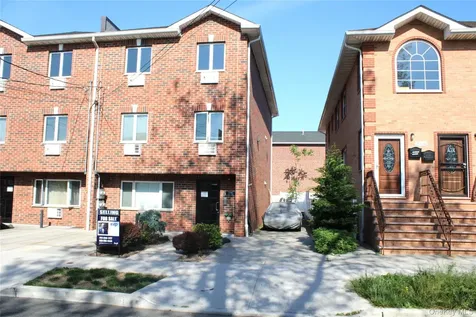 150-42 99TH Place Ozone Park NY 11417