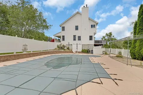 137 Duke Drive Carmel NY 10512