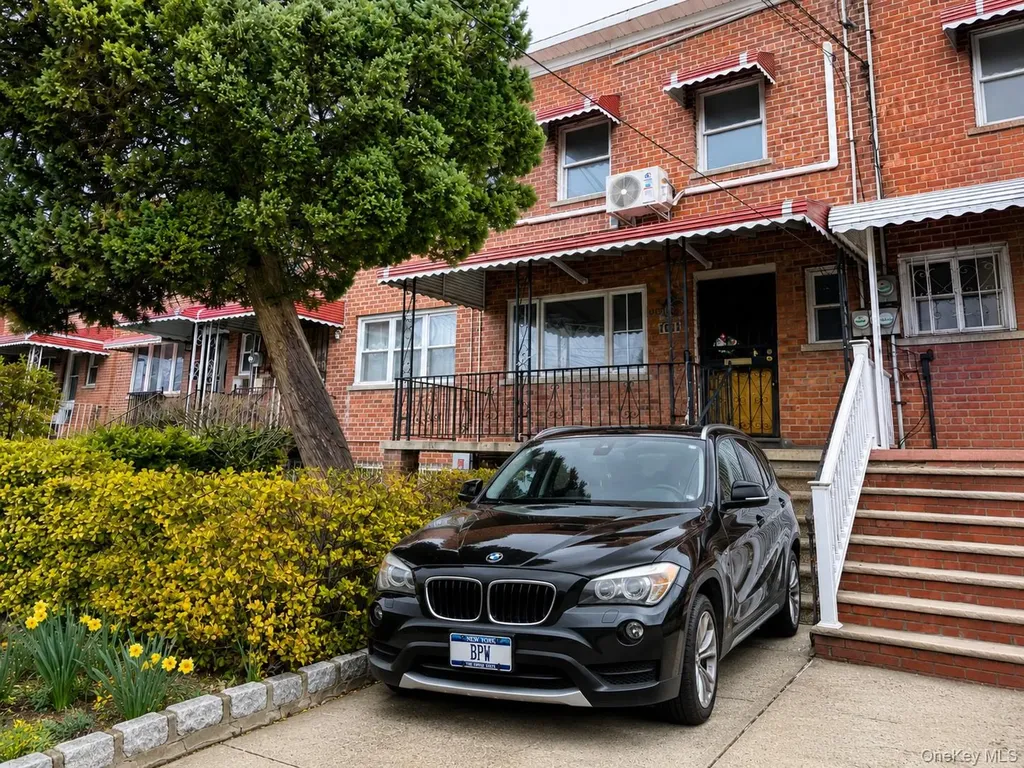 1061 E 218th Street Bronx NY 10469