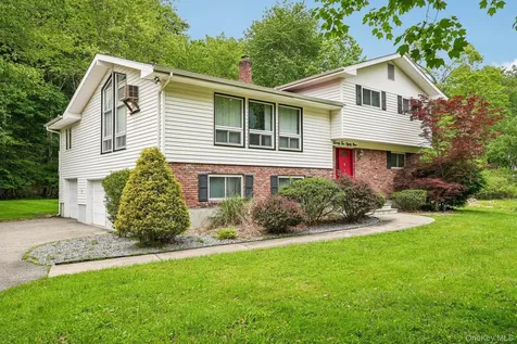 2289 Sultana Drive Yorktown Heights NY 10598