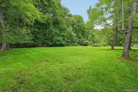 2289 Sultana Drive Yorktown Heights NY 10598