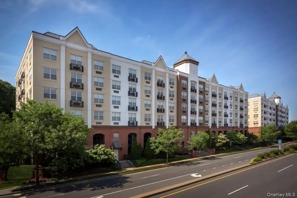 1100 Avalon Street Glen Cove NY 11542