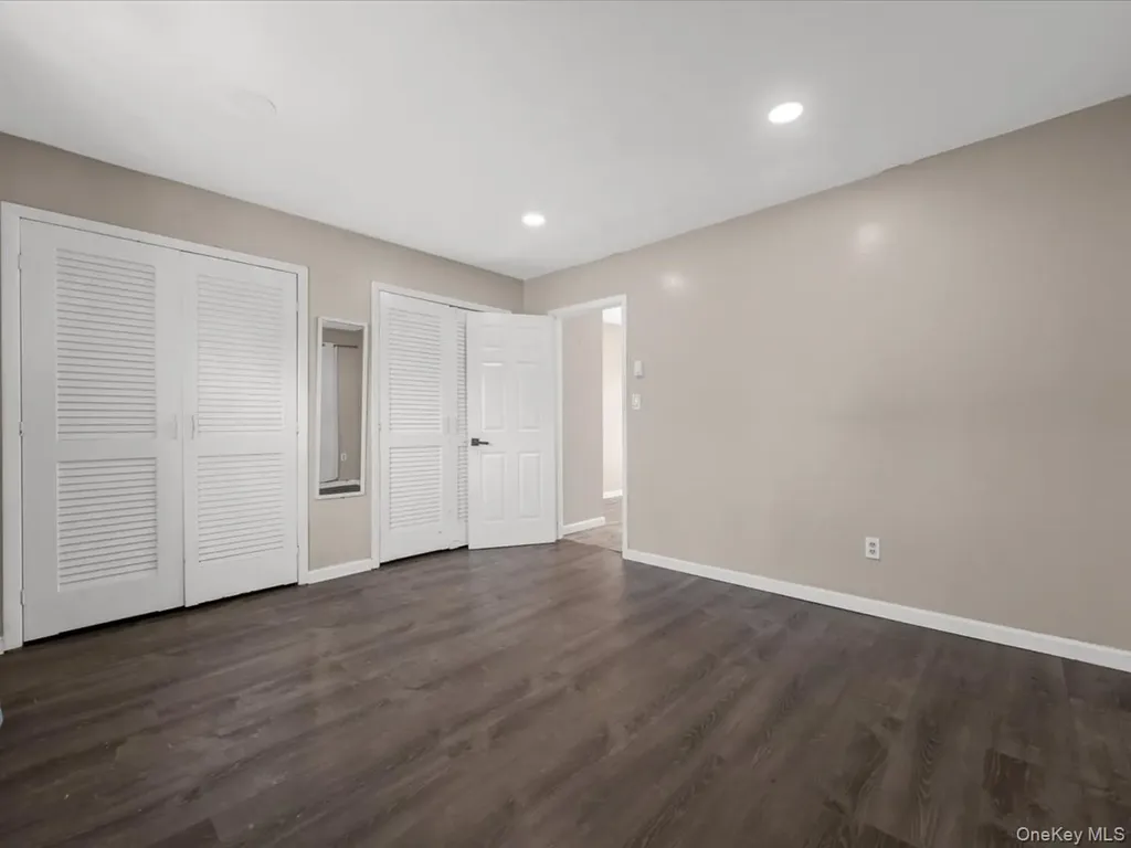 434 N Alleghany Avenue Lindenhurst NY 11757