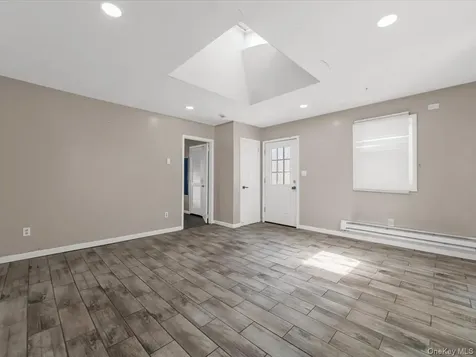 434 N Alleghany Avenue Lindenhurst NY 11757