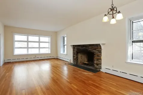7 Saxon Woods Road White Plains NY 10605