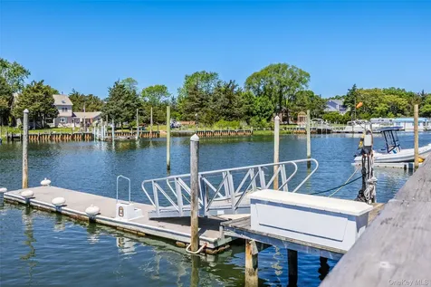 81 Beach Road Aquebogue NY 11901