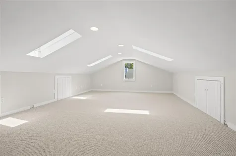 81 Beach Road Aquebogue NY 11901