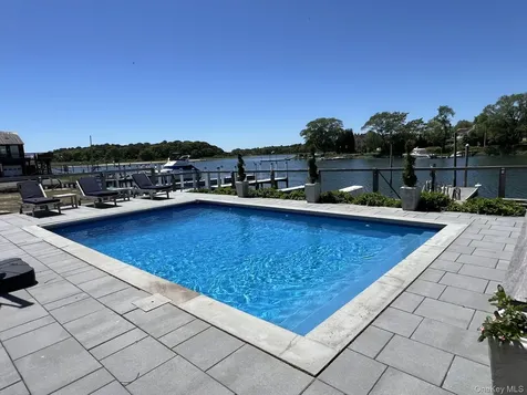 81 Beach Road Aquebogue NY 11901