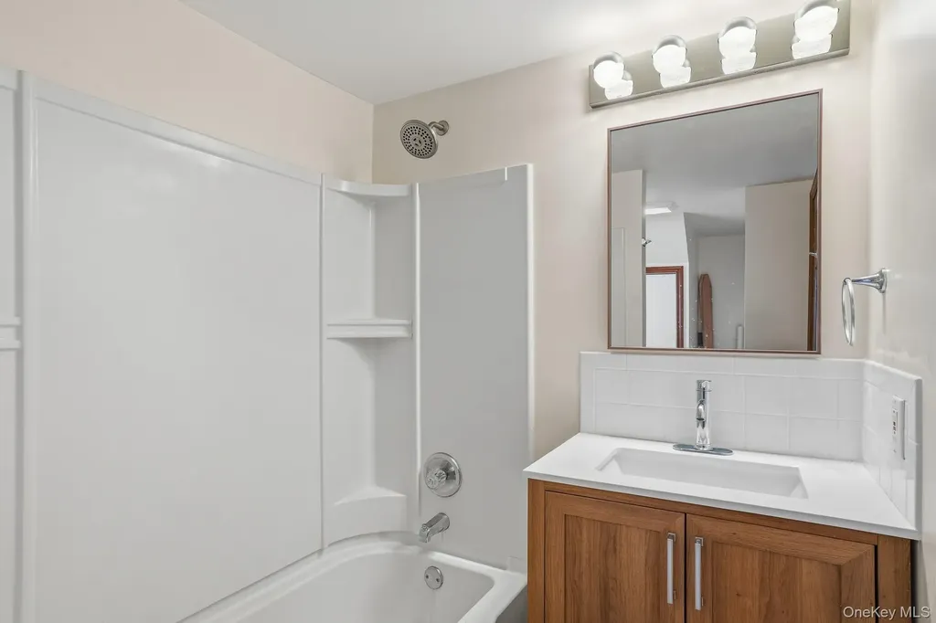 194 Smith Street Poughkeepsie NY 12601