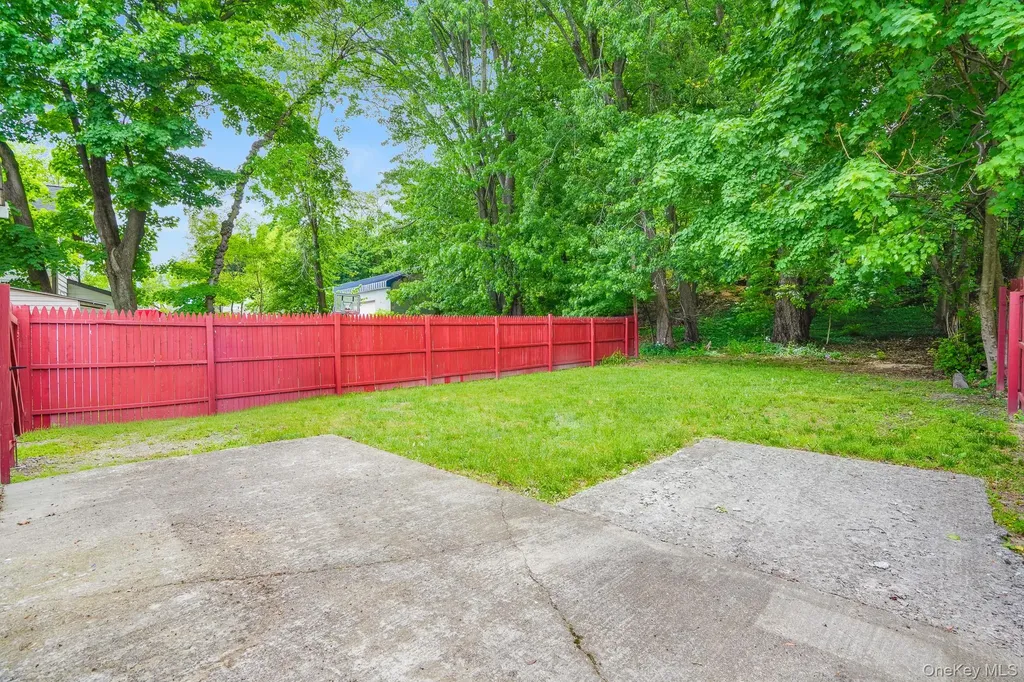 194 Smith Street Poughkeepsie NY 12601