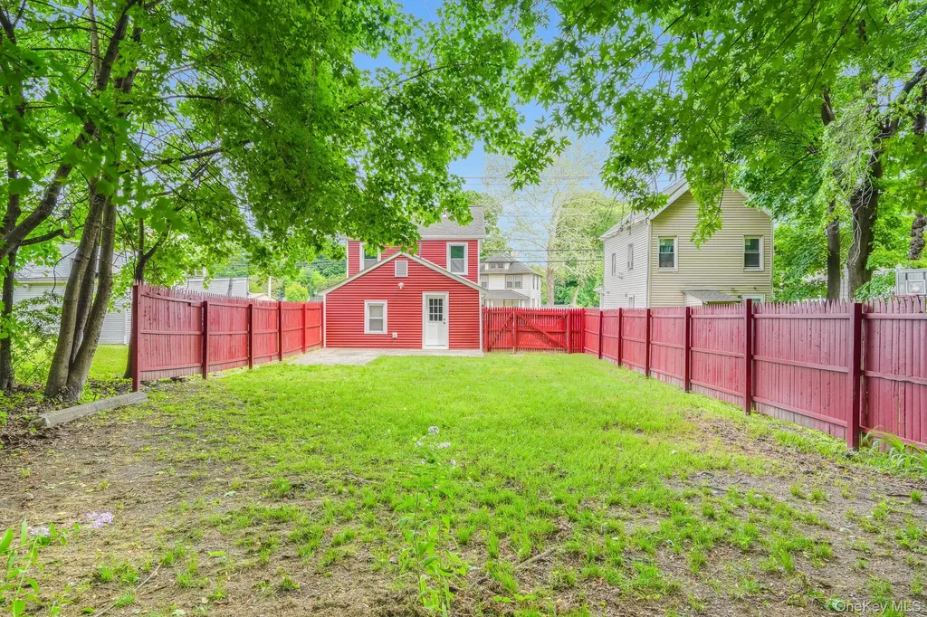 194 Smith Street Poughkeepsie NY 12601
