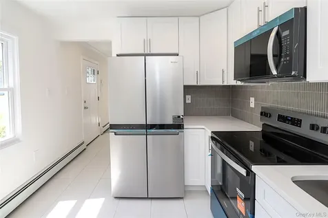 12 Garland Lane Westbury NY 11590