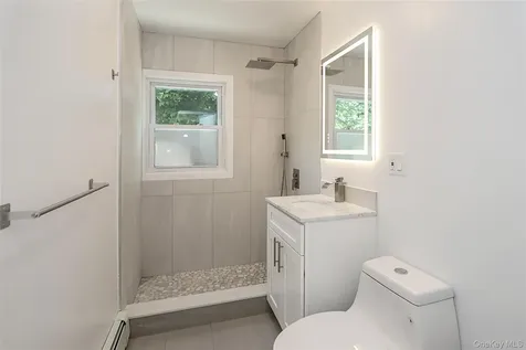 12 Garland Lane Westbury NY 11590