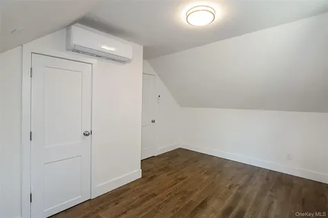 12 Garland Lane Westbury NY 11590