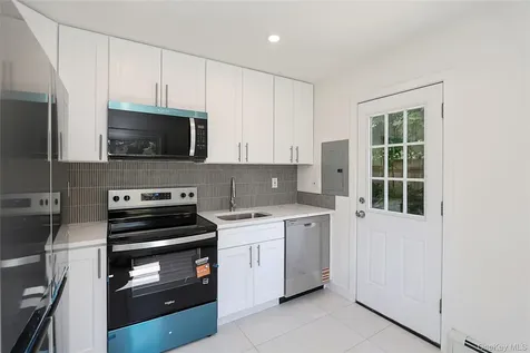 12 Garland Lane Westbury NY 11590