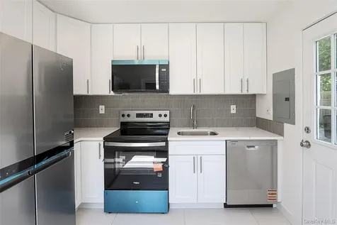 12 Garland Lane Westbury NY 11590