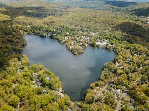 46 Argyle Street Lake Peekskill NY 10537