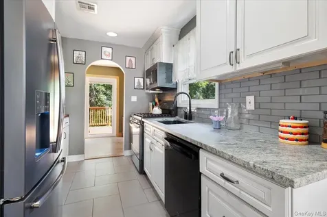 46 Argyle Street Lake Peekskill NY 10537