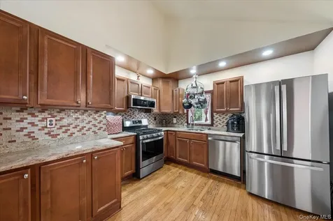 118 Hewitt Street Lake Peekskill NY 10537