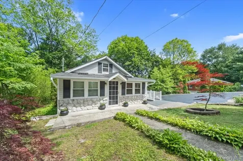 118 Hewitt Street Lake Peekskill NY 10537