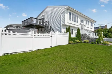 2862 Island Channel Road Seaford NY 11783