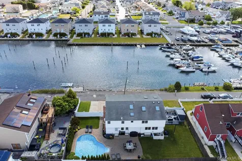 2862 Island Channel Road Seaford NY 11783
