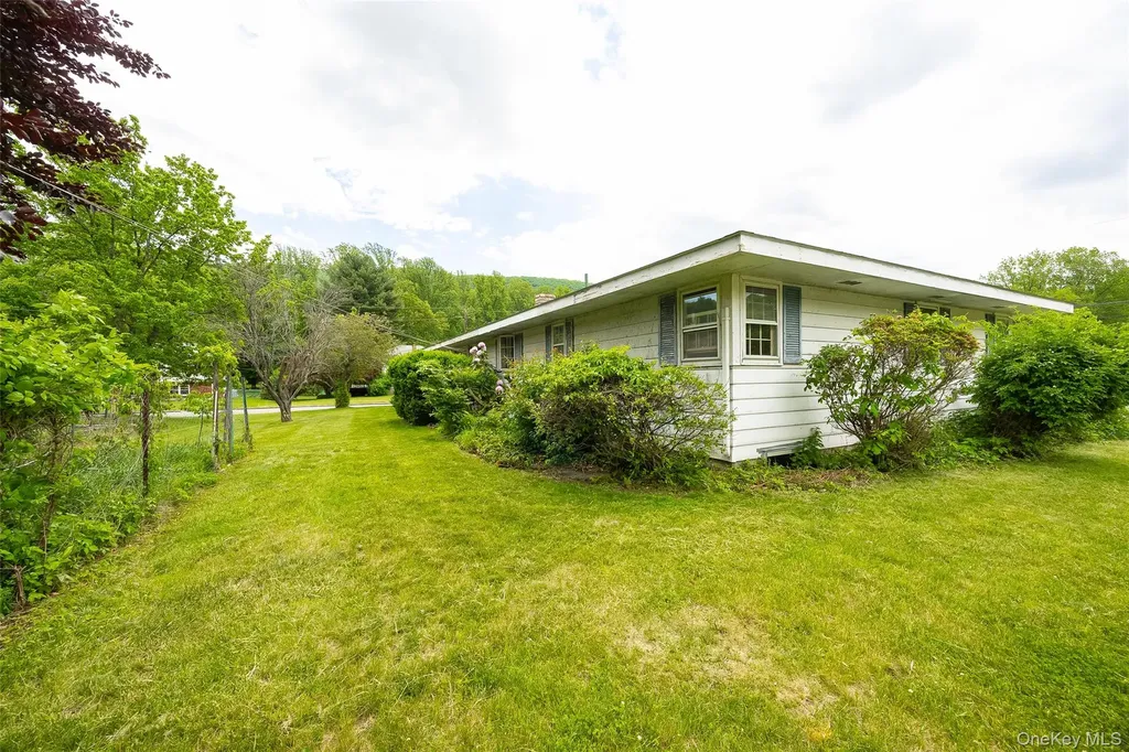 21 Violet Drive Beacon NY 12508